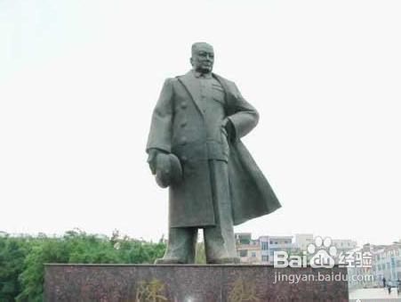信丰热闹休闲的陈毅广场