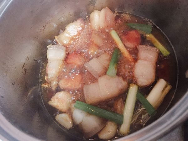 红烧肉焖饭#我们约饭吧#