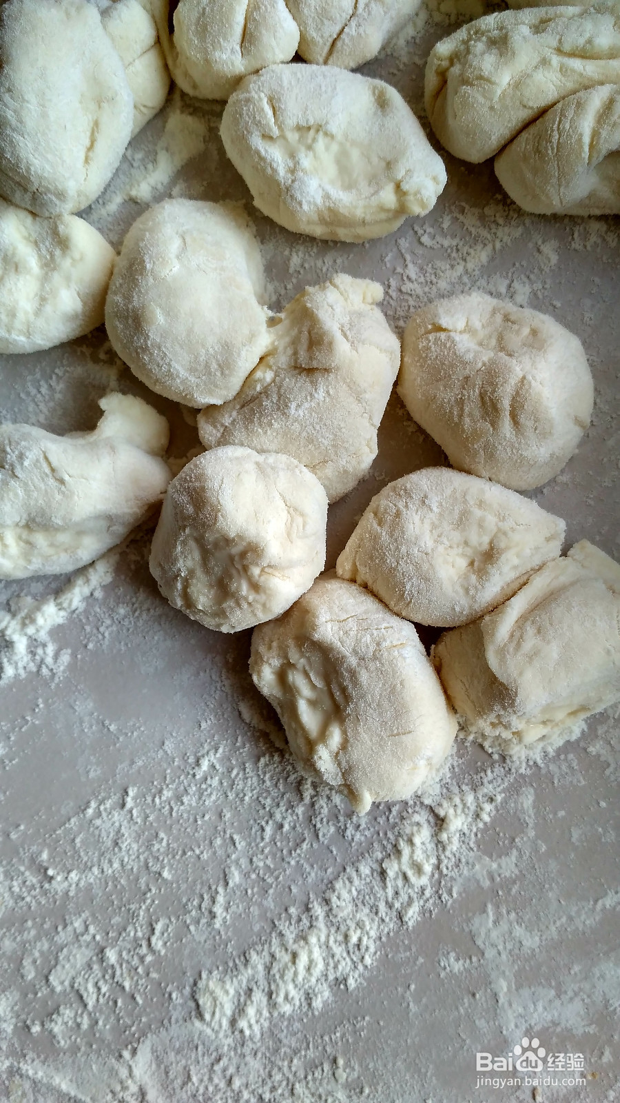 白菜猪肉馅饺子的制作