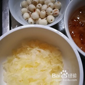 怎么做紫薯桃胶银莲羹
