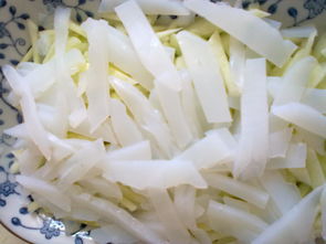 夏日如何自制凉粉（凉粉饮品和凉拌凉粉）