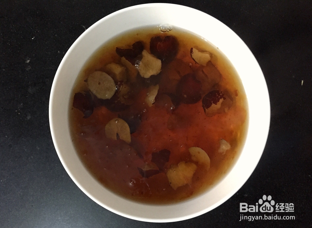 孩子爱吃的糖水红枣桃胶豆浆