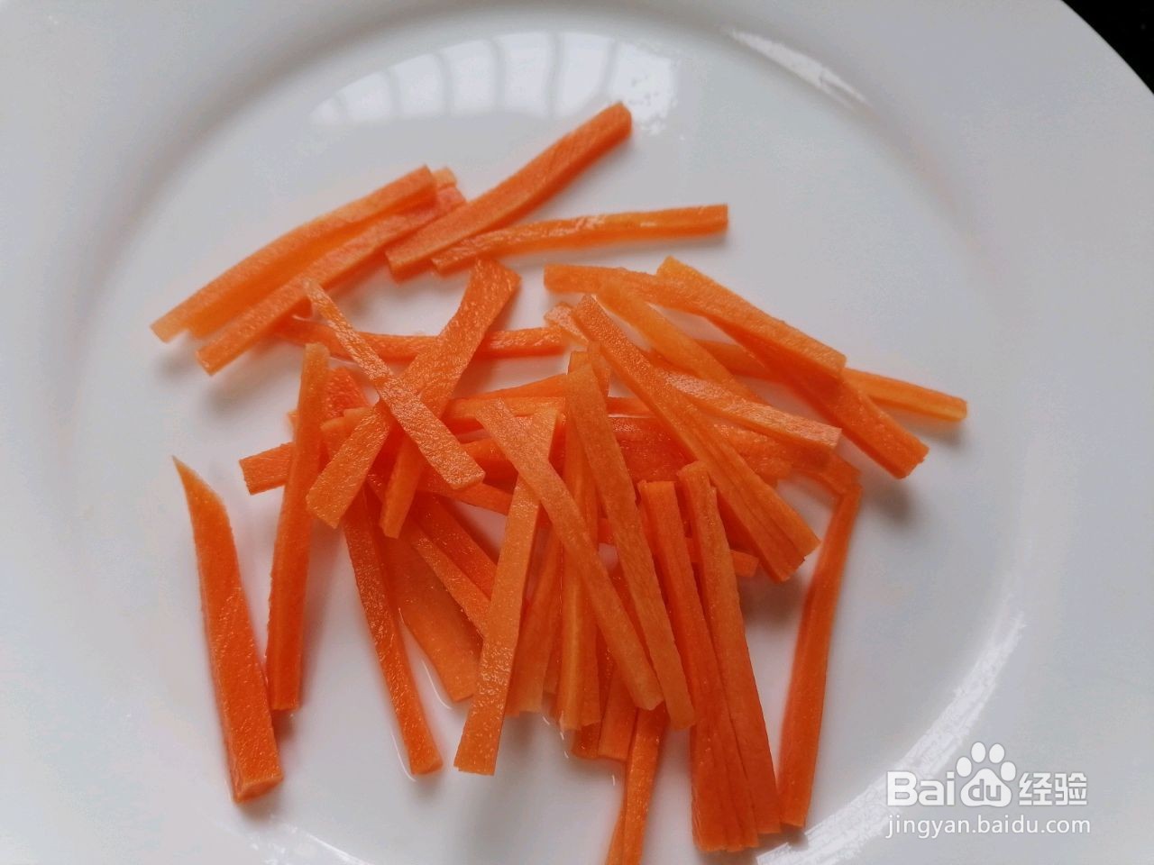 蒜苔炒鱿鱼的做法