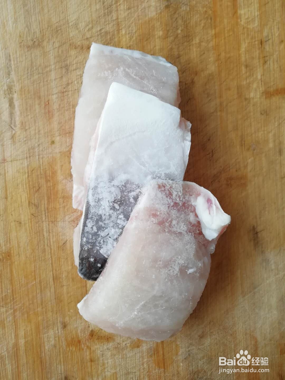 多利鱼炒蒜薹简单做法