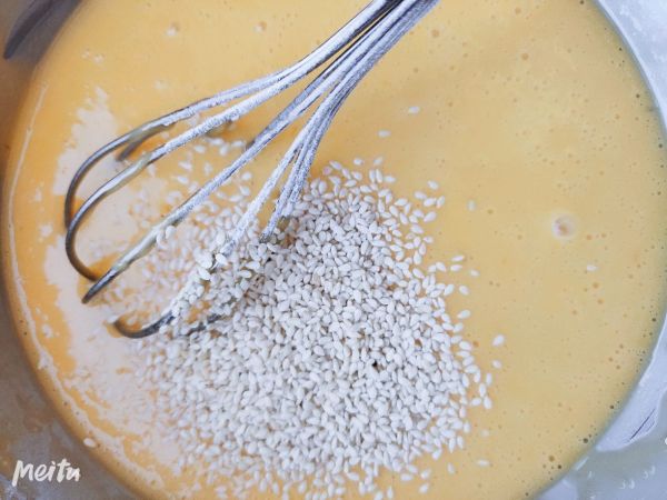 香脆鸡蛋芝麻小饼干