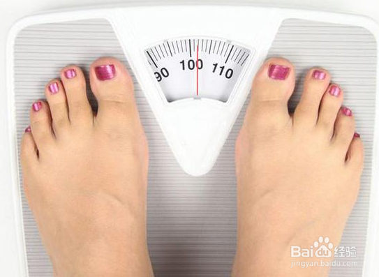 如何自行调节控制高血压？