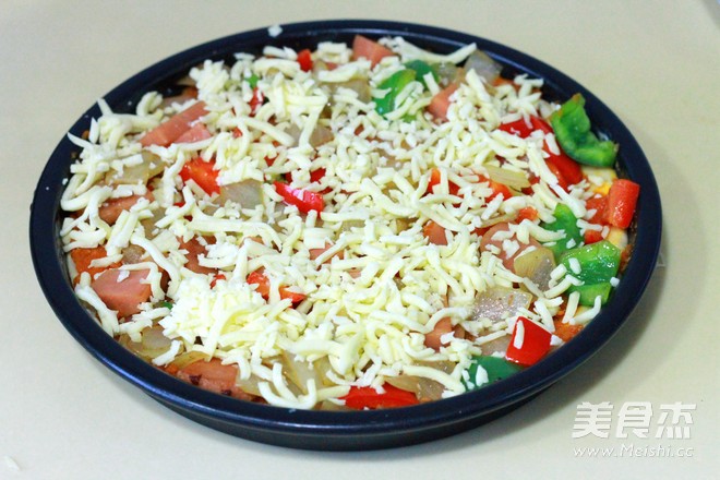 味道丰富的火腿披萨