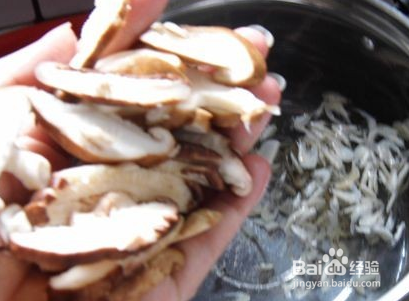 色香味俱佳的港式餐蛋面
