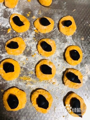 食补佳品南瓜豆沙小饼的做法