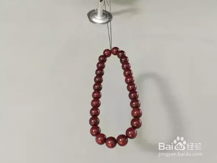 小叶紫檀手链怎么盘 把玩小叶紫檀手串的方法