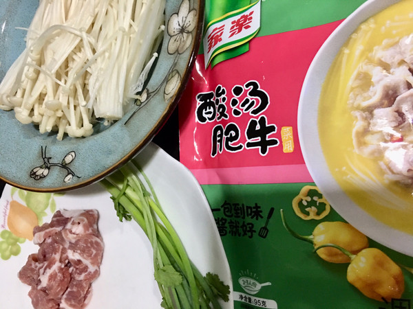 酸汤猪肉金针菇