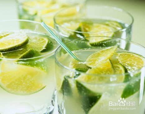 能让女人脸上的斑离开好方法，越来越美女！