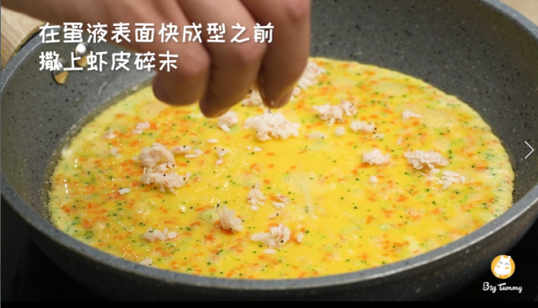 胡萝卜虾皮蛋饼