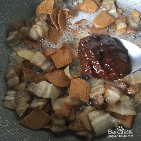 家常农家小炒肉肉的做法