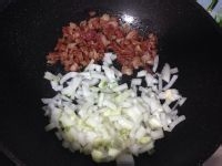 小朋友补钙-培根榨菜豆腐羹