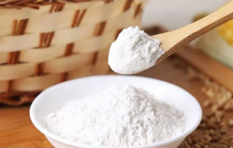 碳酸钠不能中和胃酸是因为碱性太强，那为什么可以用于做食用碱