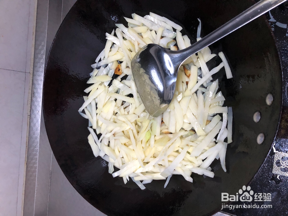 美味可口的醋溜土豆丝