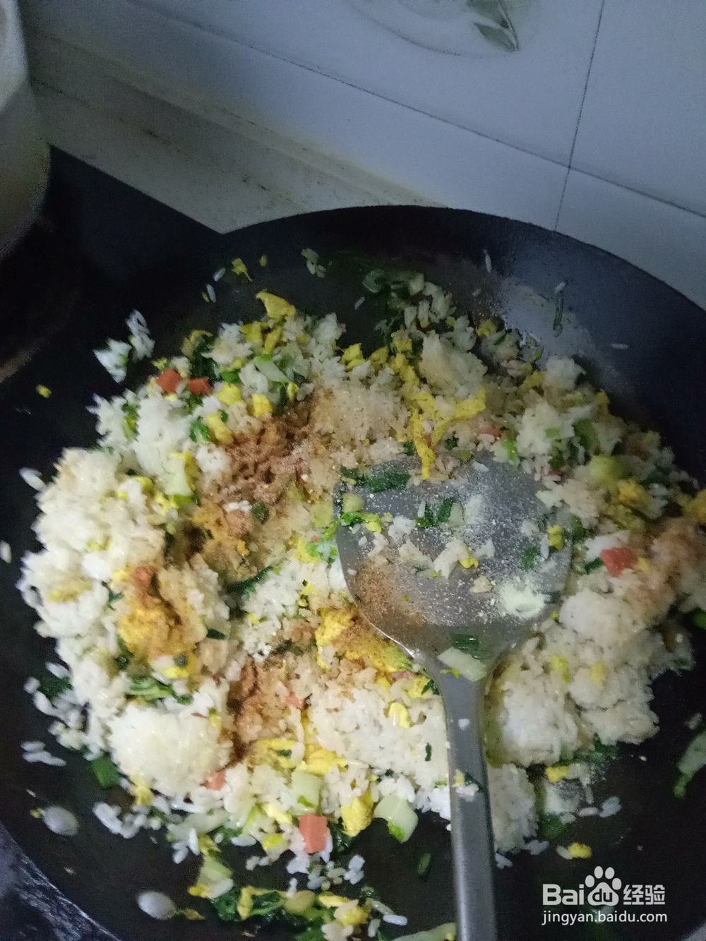 青菜鸡蛋火腿肠米饭