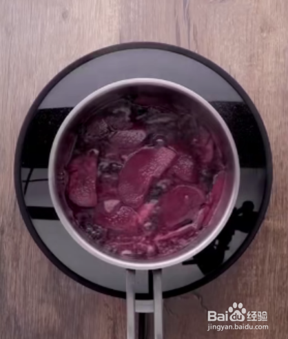 如何制作玫瑰花红酒雪梨