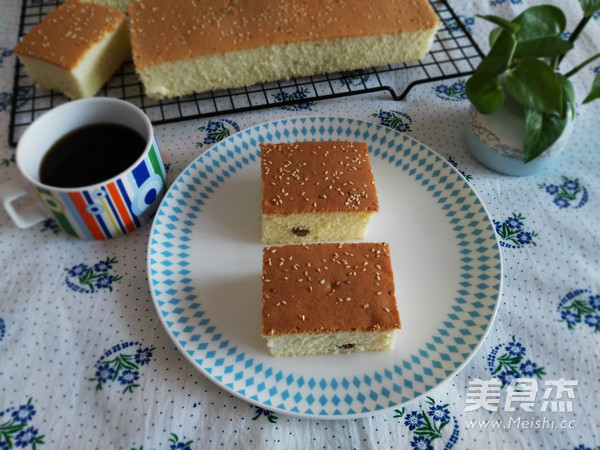 葡萄干切块蛋糕