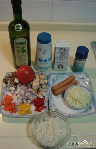 奶香肉肠烤米饭