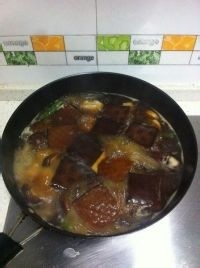 香菇豆干卤鸡腿