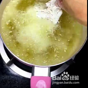 奥尔良炸鸡翅的做法