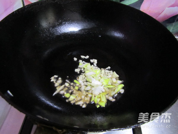 叉烧鸡腿煲仔饭