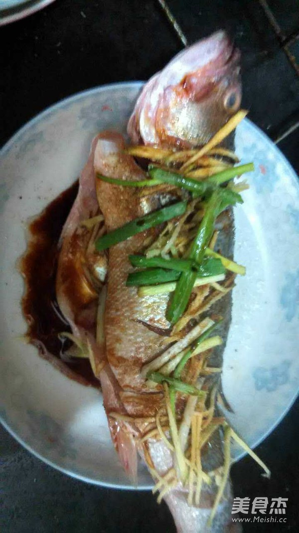 清蒸鲈鱼的做法