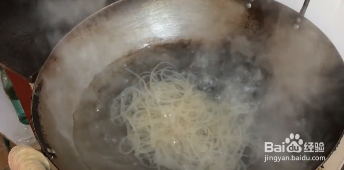 如何在家做酸辣粉