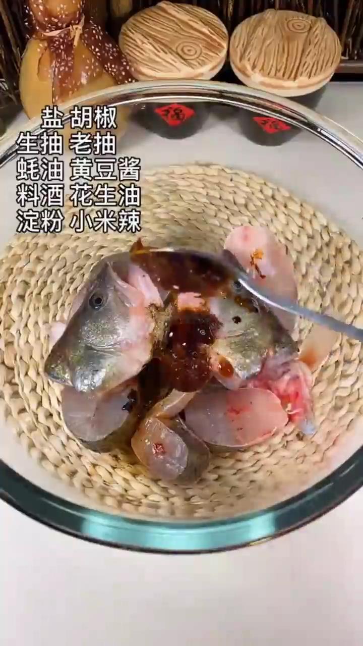 怎样做红烧鲈鱼？