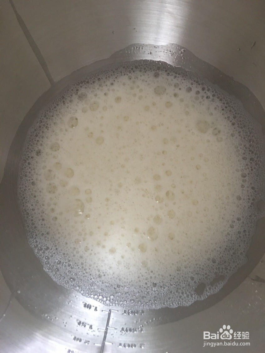 蔓越莓戚风纸杯蛋糕