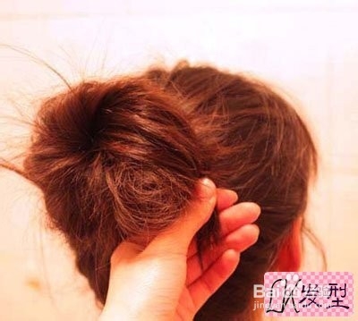 最新韩式新发型-可爱道姑头扎法步骤