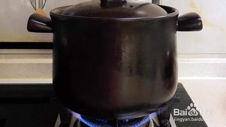 砂锅脊骨鲜藕汤