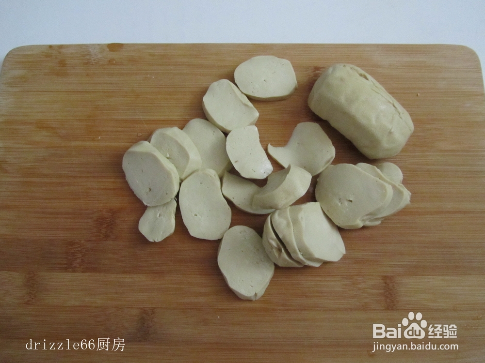 小素鸡烧香菇木耳的做法