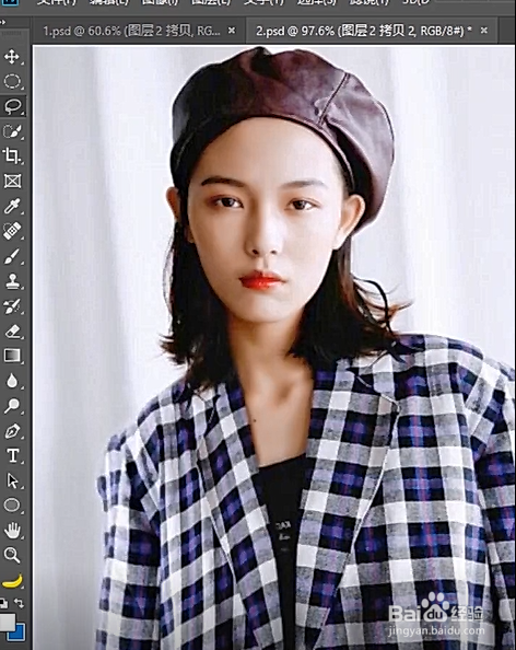 如何使用PS添加上衣服