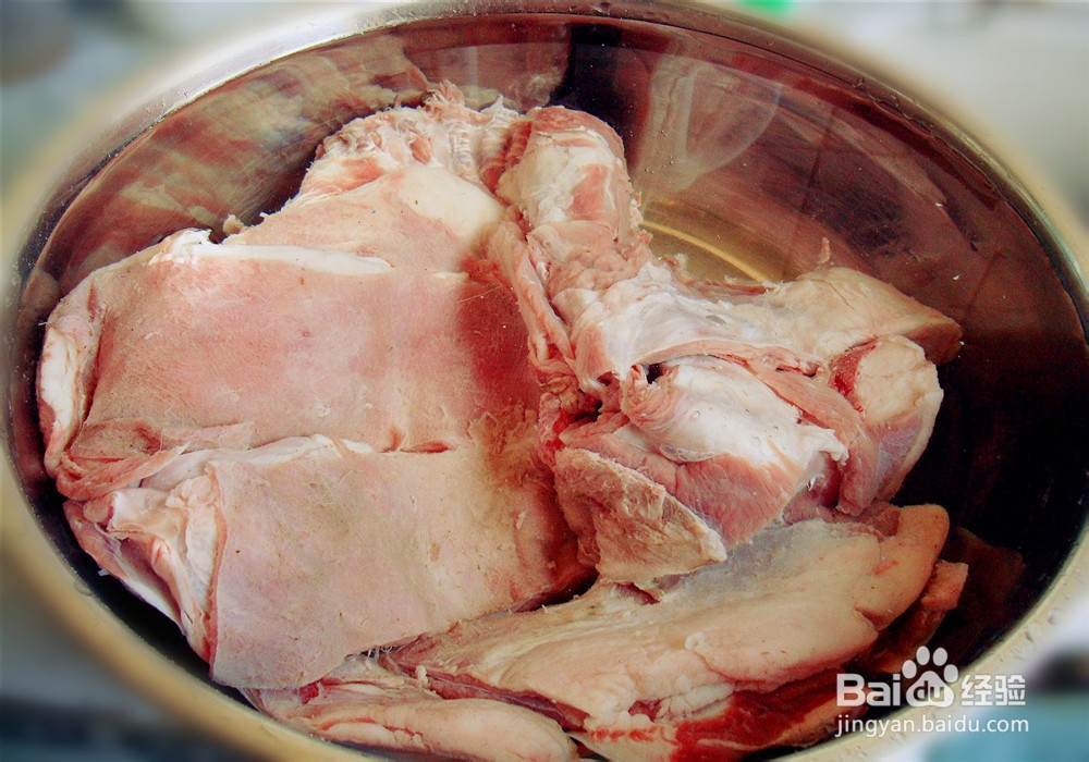 如何烹制色香味俱全的红焖羊排