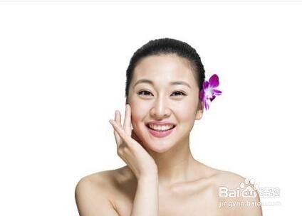 油溅脸上后落下黑斑怎么去除