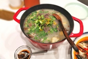 南京鸭血粉丝汤