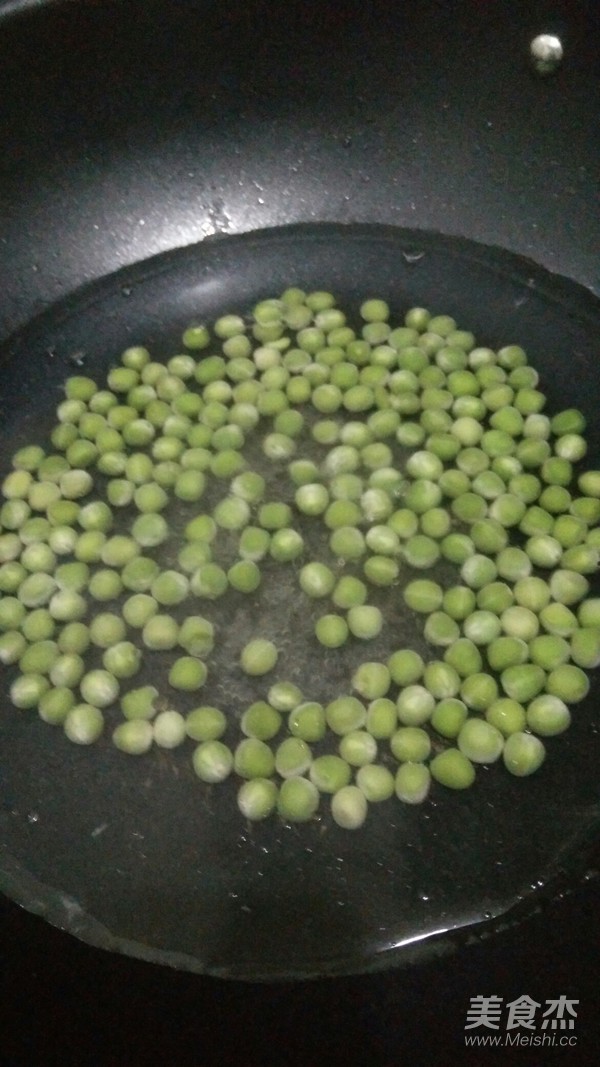 杂菇炒豌豆的做法