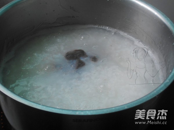 枸杞猪肝养生粥