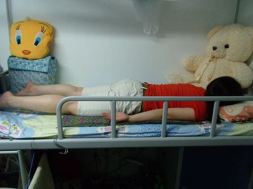 怎样在宿舍轻松瘦腿