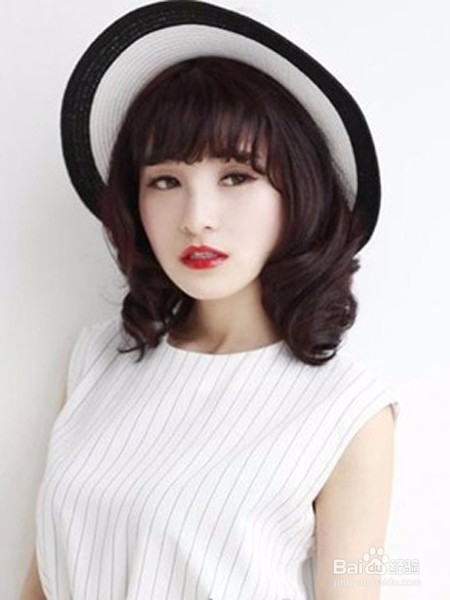 如何打造职场发型呢？时刻塑造干练精英范