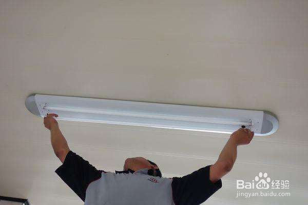 日光灯不亮怎么办