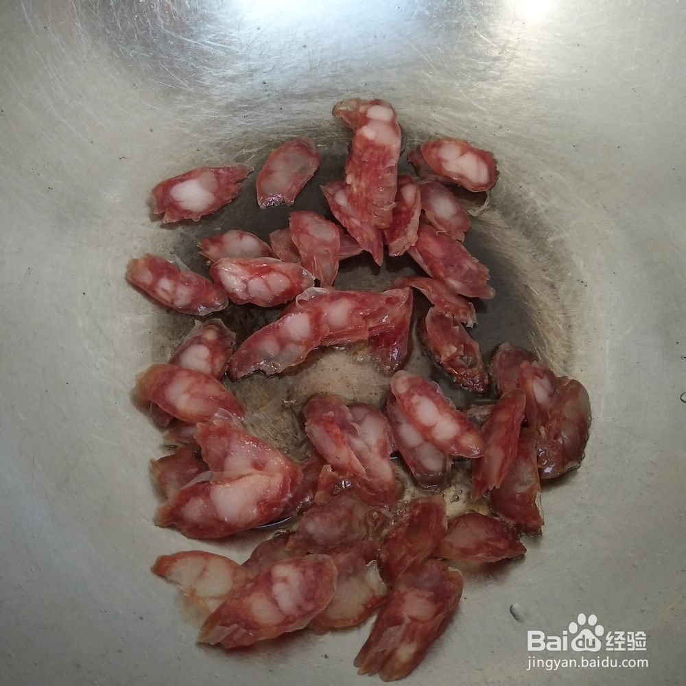 腊肠炒米粉的做法