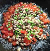 番茄豌豆肉酱意面