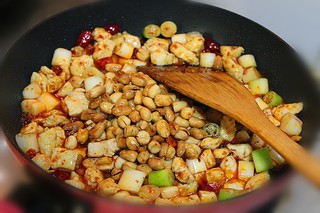 山东名菜宫保鸡丁