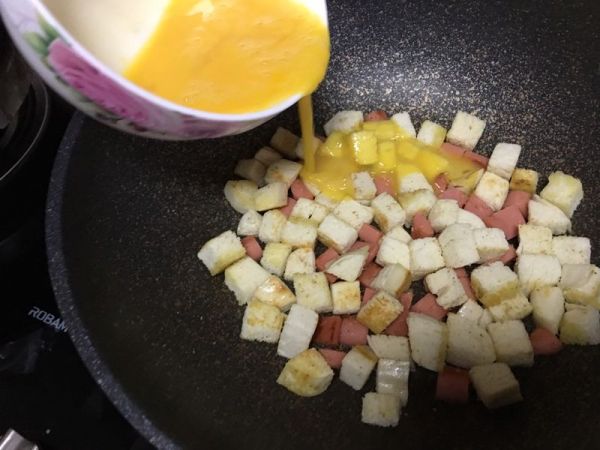 馒头火腿鸡蛋饼