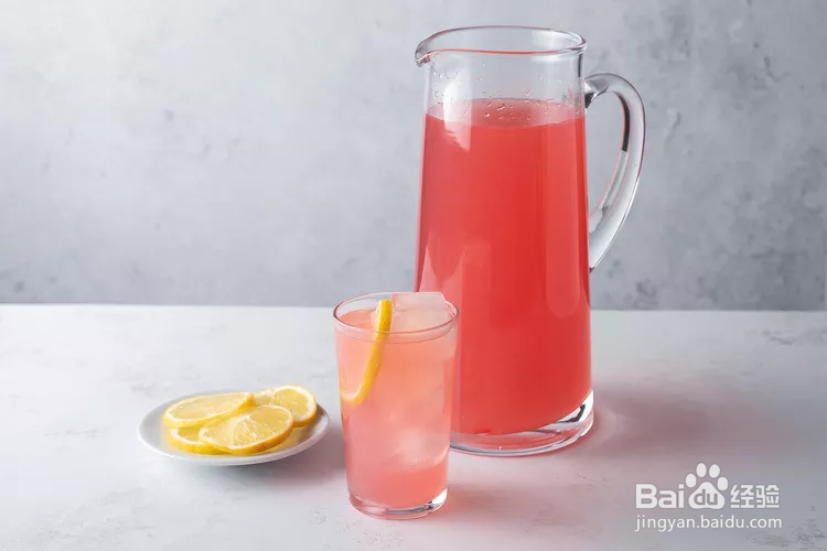 如何制作粉红柠檬水？