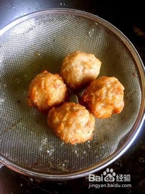 油炸猪肉丸子的做法
